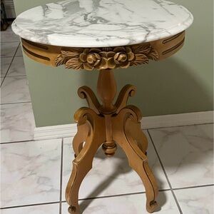 Hi end clothing, accessories, & shoes. Fine Art, Vintage home goods & barware